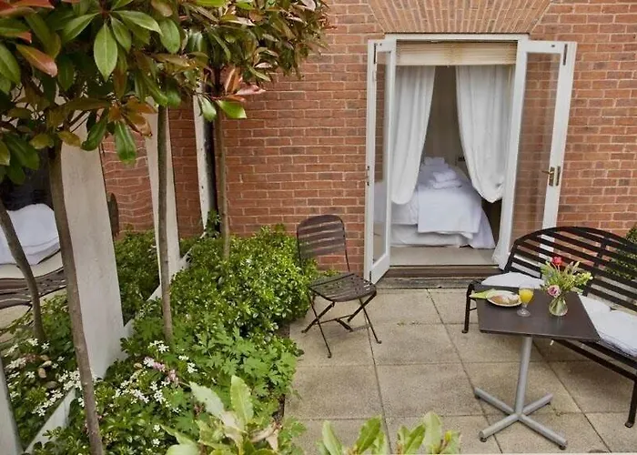 Lägenhet 2Br-Parking-Private Patio-5 Mins To Minster *