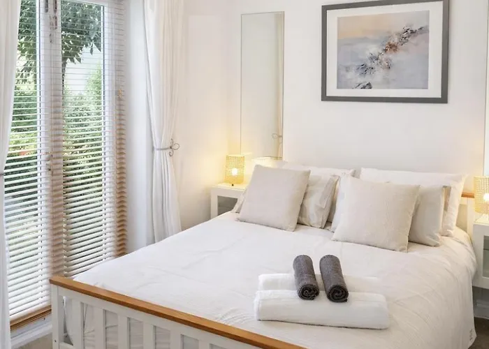 2br-parking-private Patio-5 Mins To Minster ヨーク