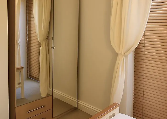 2br-parking-private Patio-5 Mins To Minster アパート *