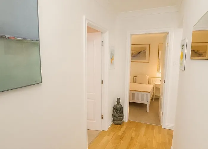アパート 2br-parking-private Patio-5 Mins To Minster *